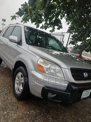 Honda Pilot 2005 Silver