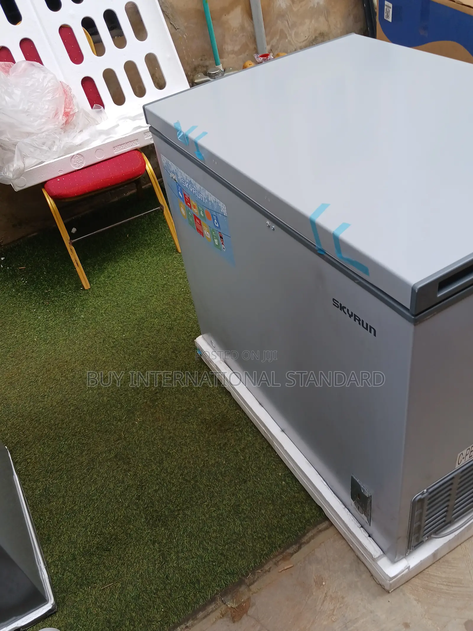 Spacious SKYRUN Deep Freezer 260L – Ready for Use