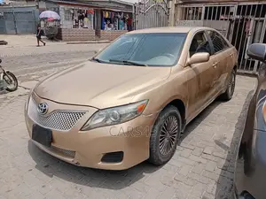 Toyota Camry 2008 Gold