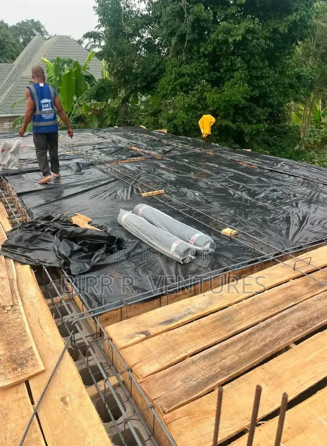 Slab Decking Carpenter, Roofing Carpenter and Iron Bender