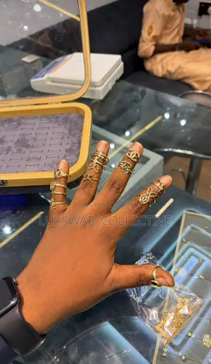 Female Fashion Rings