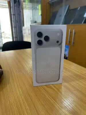 New Apple iPhone 17 Pro Max 256 GB White