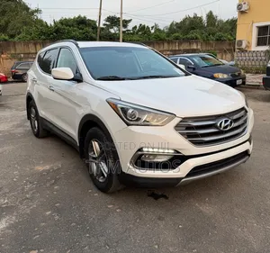 Hyundai Santa Fe 2017 White
