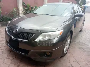 Toyota Camry 2011 Gray