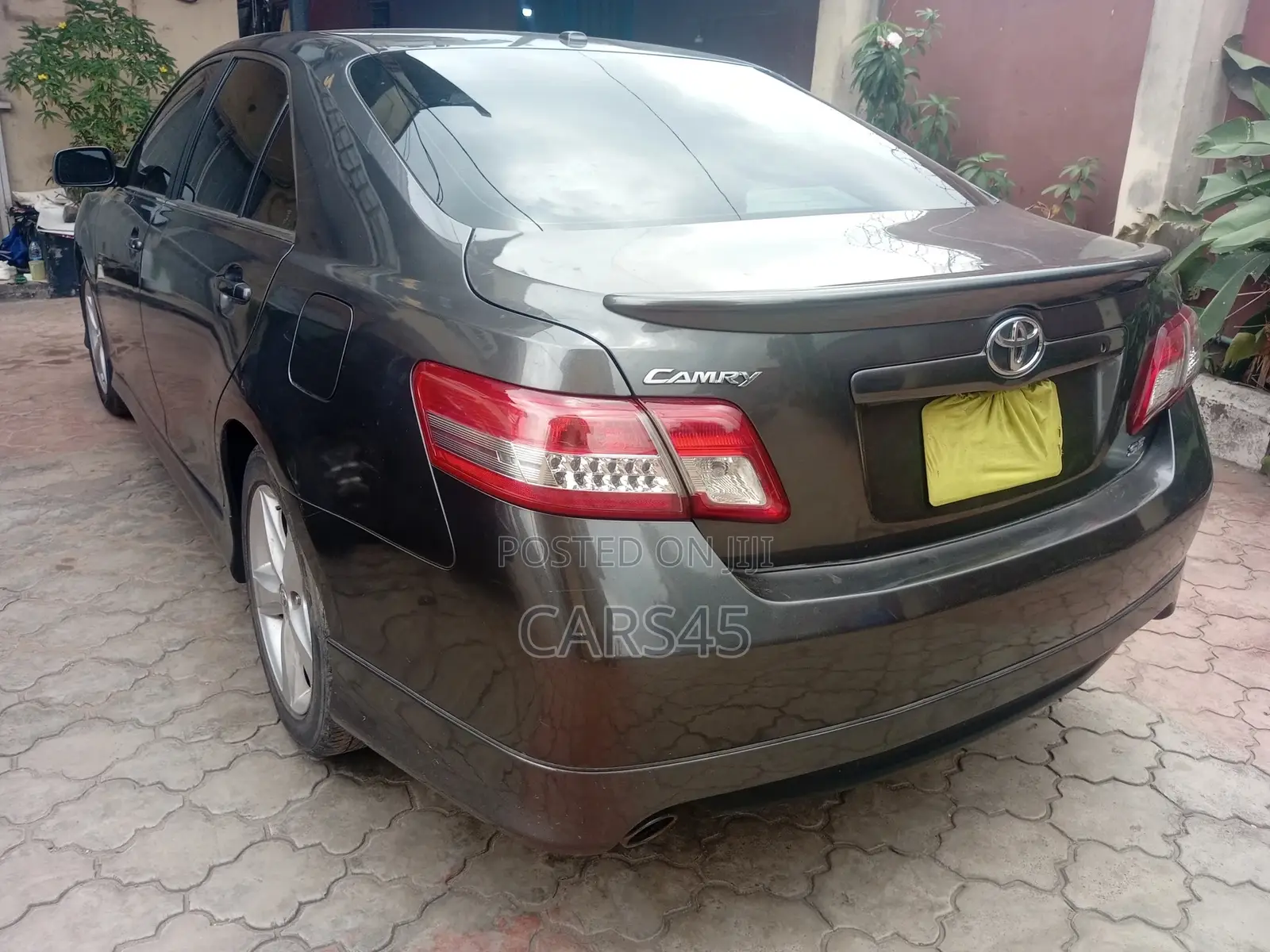 Toyota Camry 2011 Gray