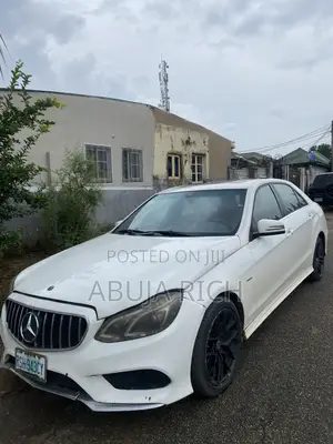Mercedes-Benz E350 Base 4Matic Sedan AWD (3.5L 6cyl 7A) 2013 White