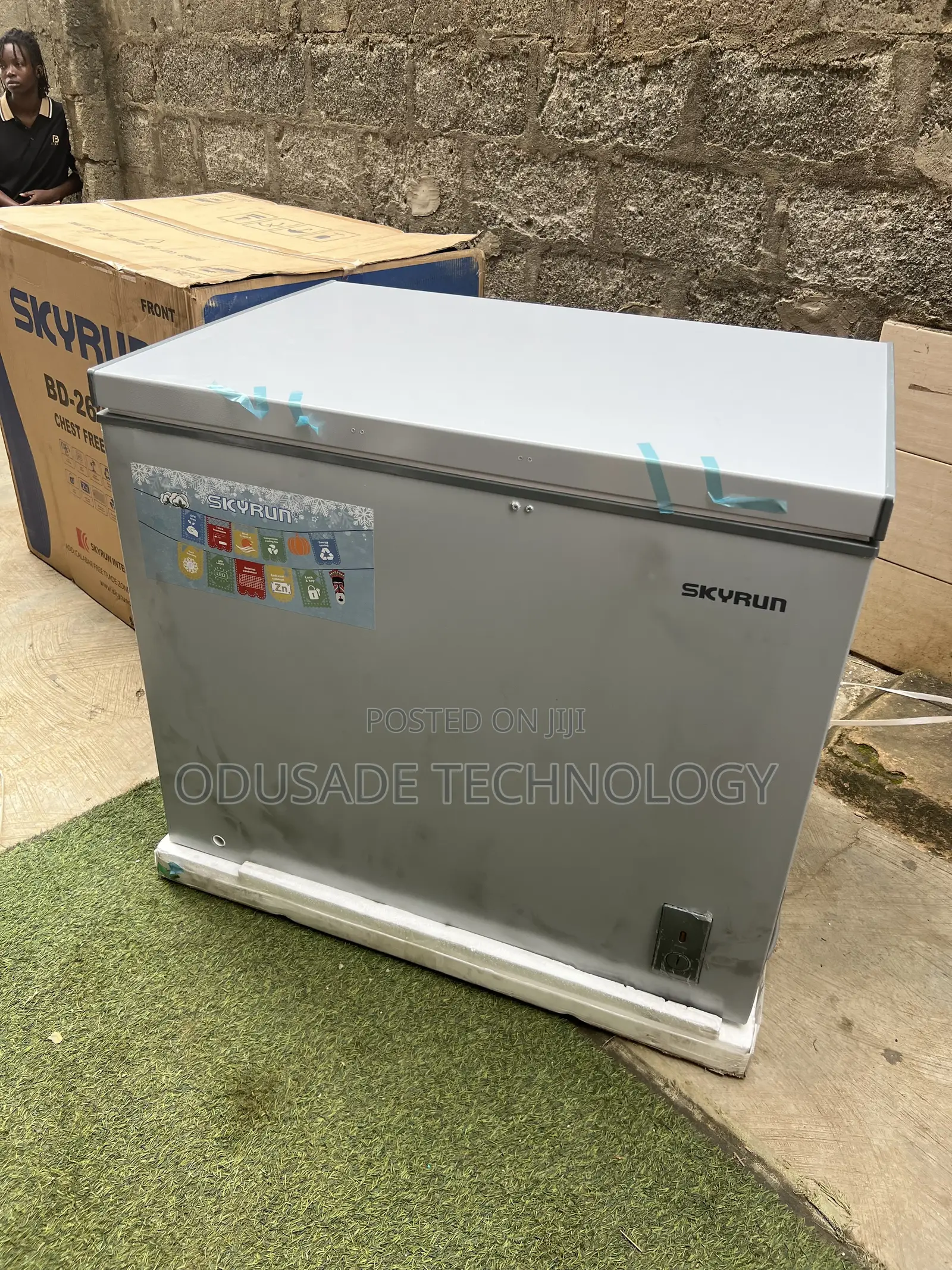 Skyrun 260L Freezer – Efficient and Large Storage