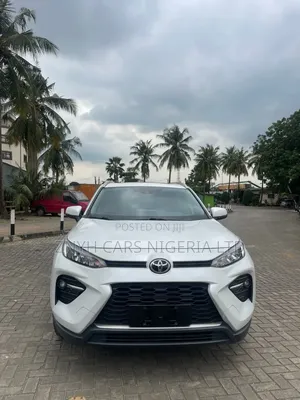 Toyota RAV4 2022 White