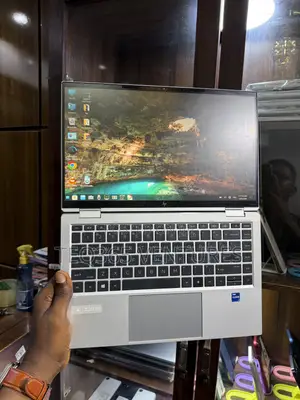Laptop HP EliteBook 1040 G8 16GB Intel Core i7 SSD 512GB