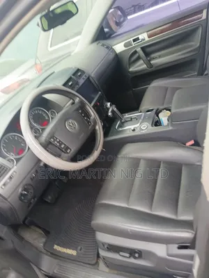 Volkswagen Touareg 2009 Gray