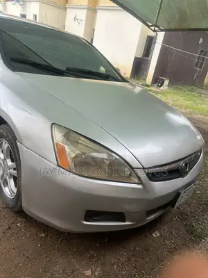Honda Accord 2006 Silver