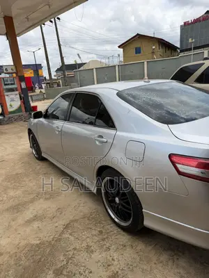 Toyota Camry 2010 Silver