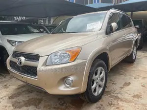 Toyota RAV4 2.5 Limited 2012 Gold