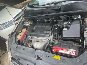 Toyota RAV4 2.5 Limited 2012 Gold