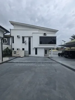 5bdrm Duplex in Gadua Estate, Gaduwa for sale