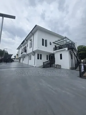 5bdrm Duplex in Gadua Estate, Gaduwa for sale