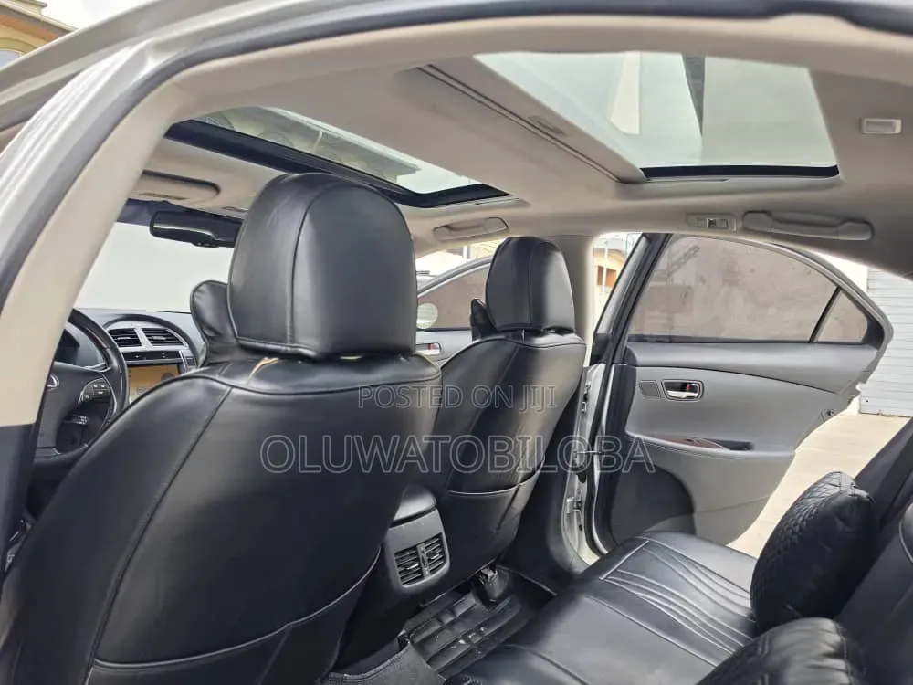 Lexus ES 2012 Silver
