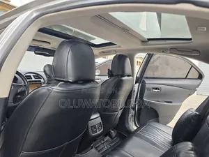 Lexus ES 2012 Silver