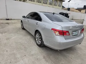 Lexus ES 2012 Silver