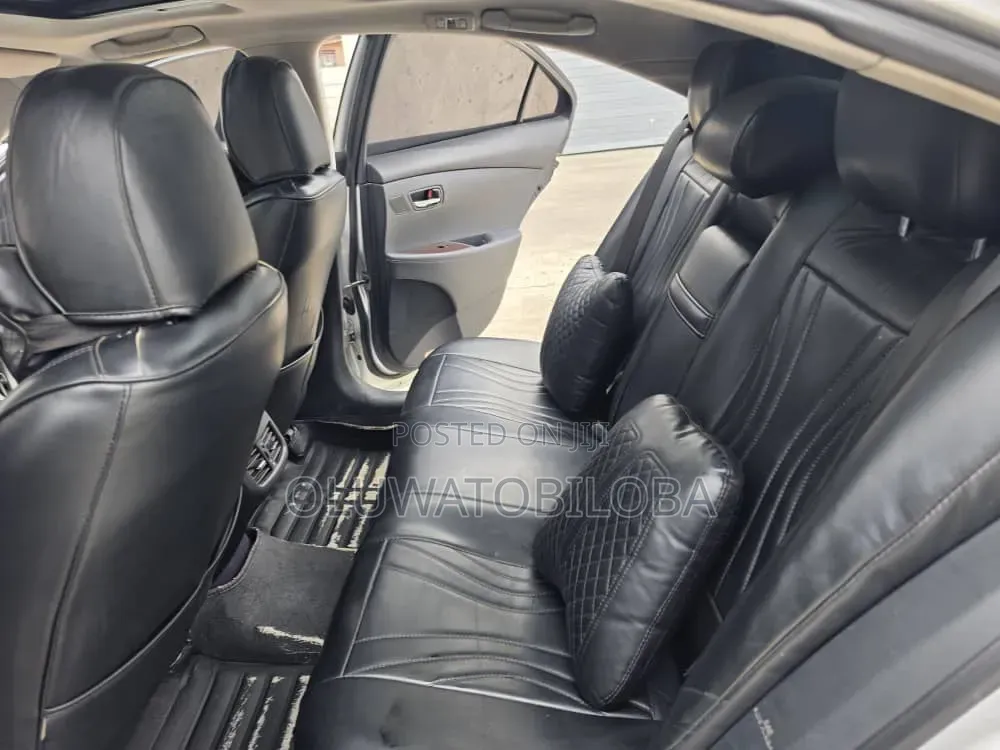 Lexus ES 2012 Silver