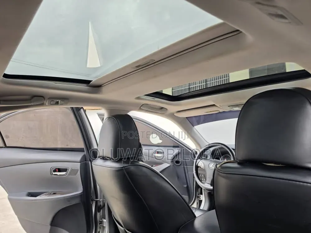 Lexus ES 2012 Silver