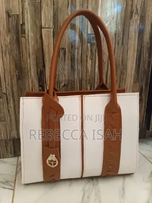 Women's Hand Bag, Quality Leather.
