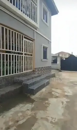 20bdrm Block of Flats in Eunice Properties, Benin City for sale