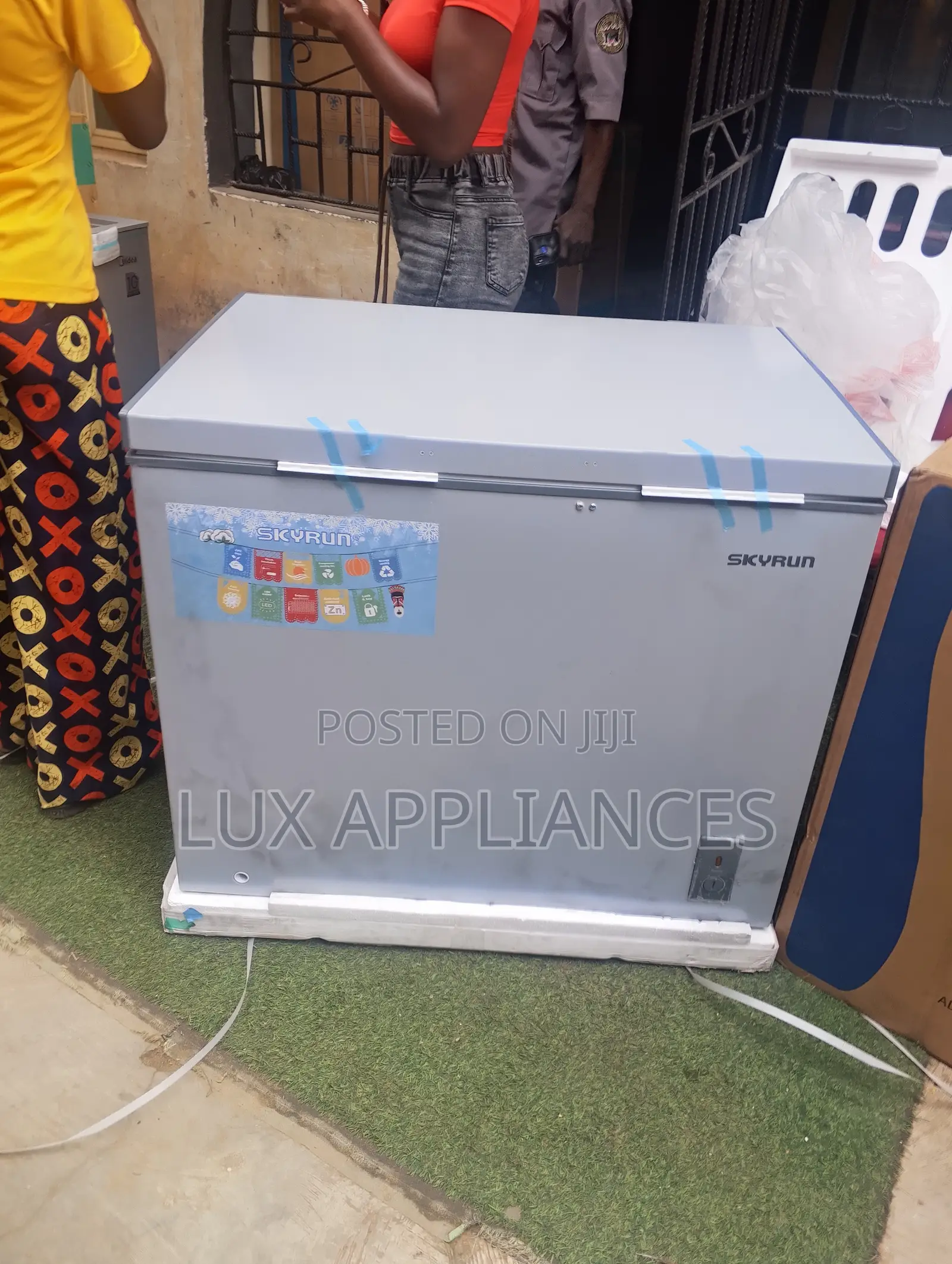 Skyrun BD260A Chest Freezer 260L