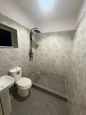 Furnished Mini Flat in Ikota Villa Estate, Lagos Island / Lagos Island