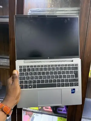 Laptop HP EliteBook 830 G9 16GB Intel Core i5 SSD 256GB