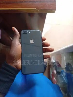 Apple iPhone 8 Plus 64 GB Black