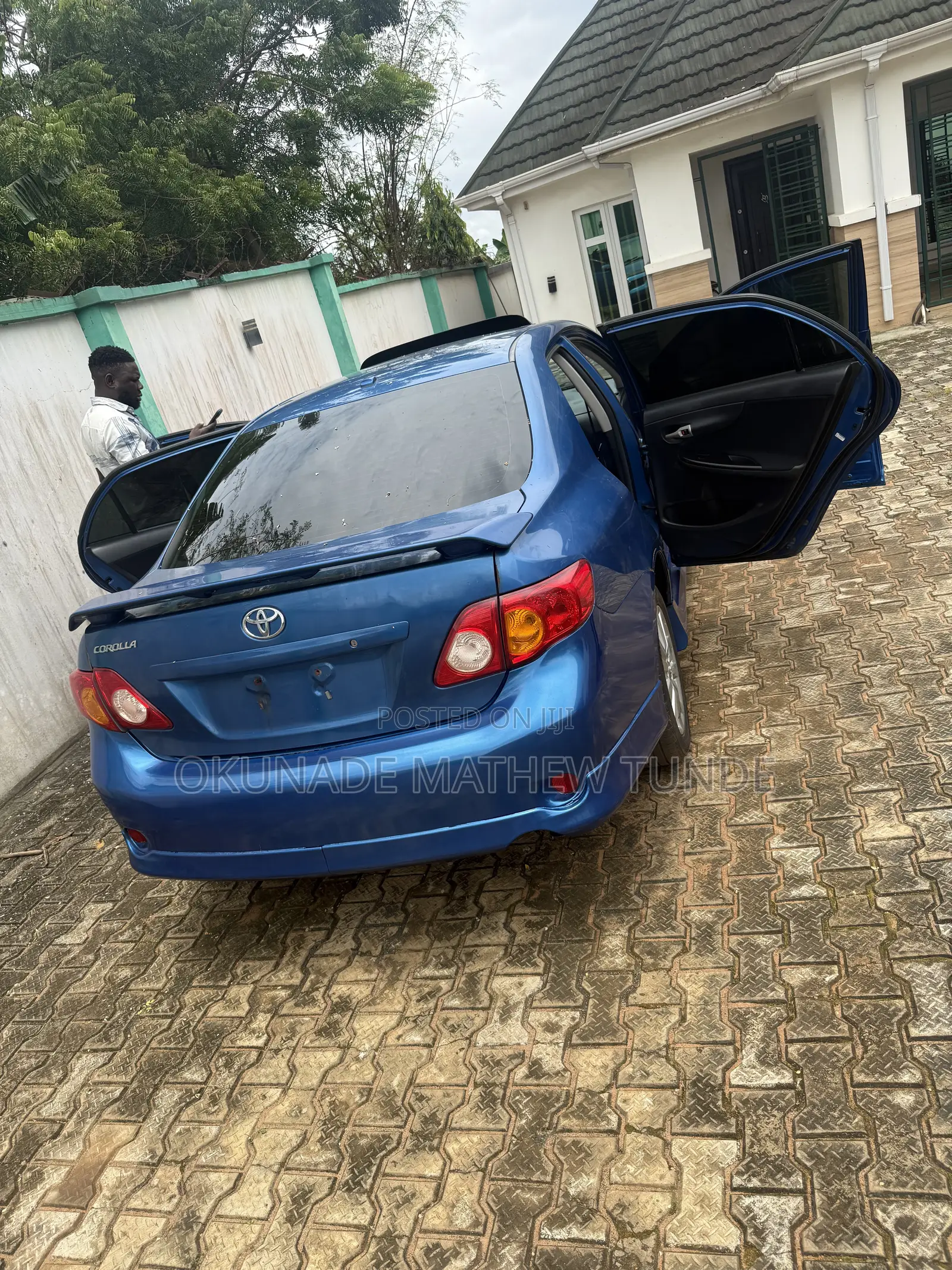 Toyota Corolla 2010 Blue