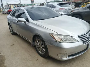 Lexus ES 2012 Silver