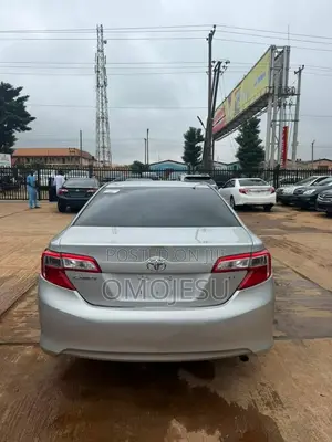 Toyota Camry LE 4dr Sedan (2.5L 4cyl 6A) 2013 Silver