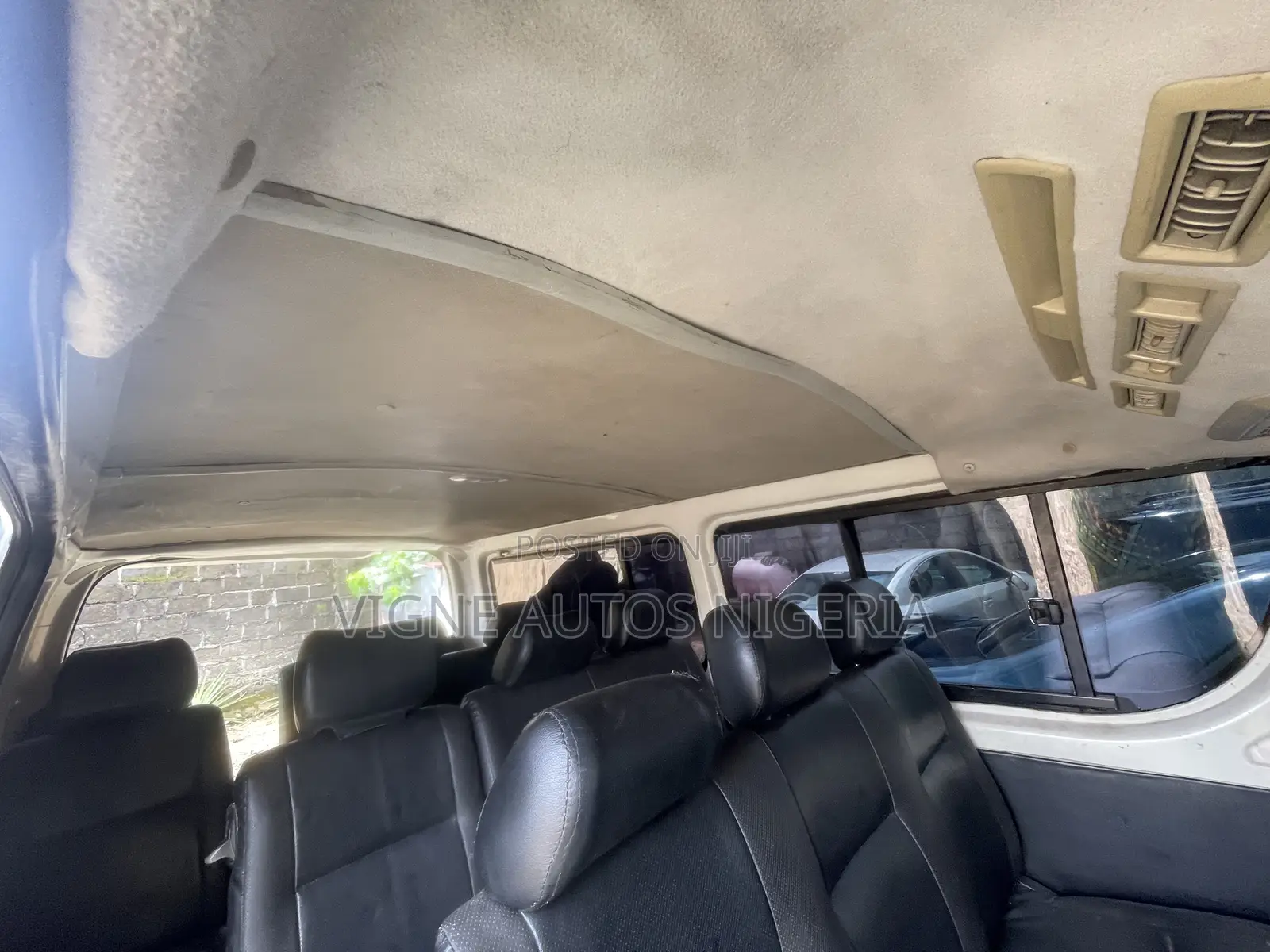 Toyota HiAce 2009 White