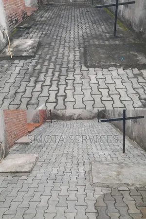 Interlocking/ Concrete Floor Washing