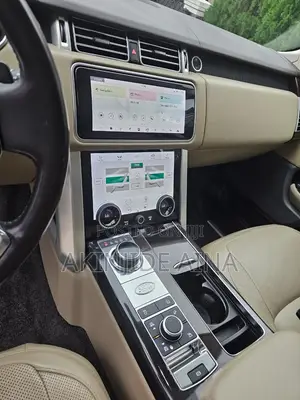 Land Rover Range Rover 5.0L V8 Supercharged 2019 Gold