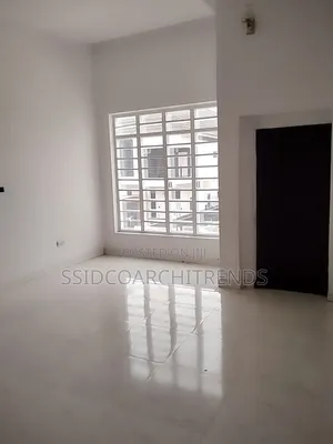 4bdrm Duplex in Call To Access, Chevron for rent