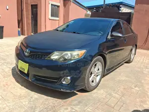 Toyota Camry 2012 Gray