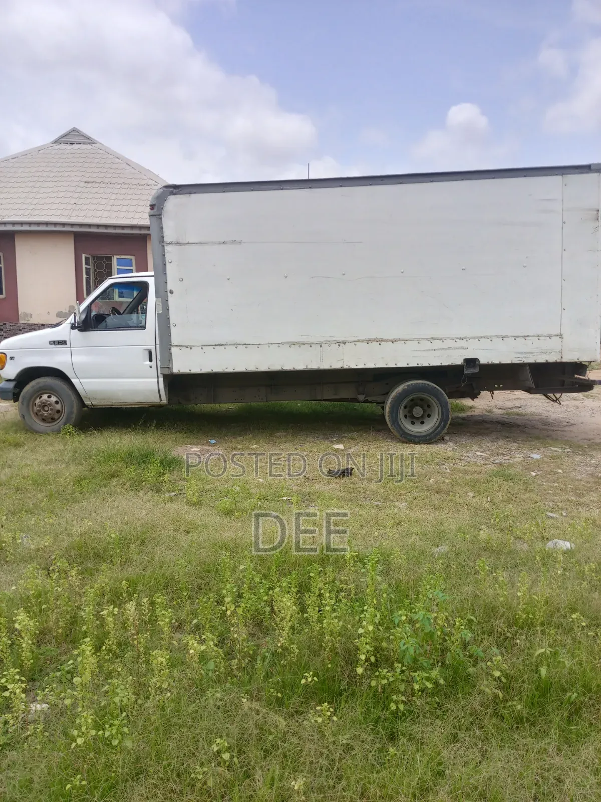 Truck Available for Logistics Services