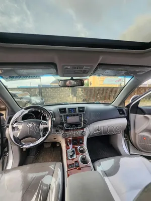 Toyota Highlander Limited 3.5l 4WD 2013 Silver