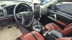 Toyota Land Cruiser 2013 White