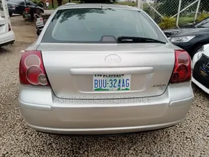 Toyota Avensis 1.6 VVT-i 2003 Silver