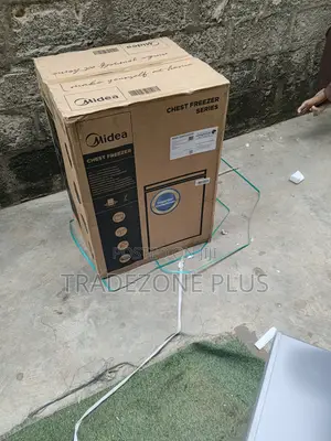 Midea 142L Chest Freezer for Long-Term Storage