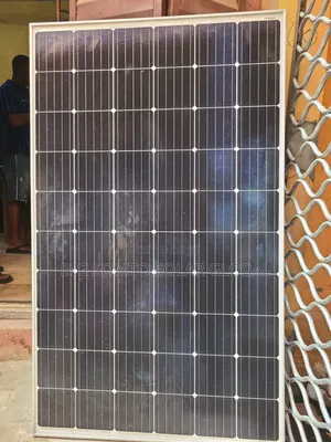 300watts Canadian Solar Panel