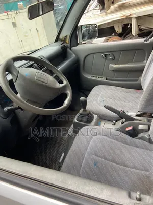 Suzuki APV Minibus 2005