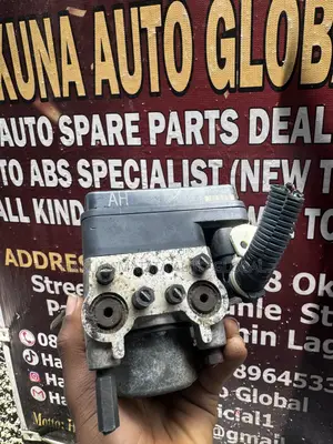 Toyota Yaris 2011 ABS Brake Control Module