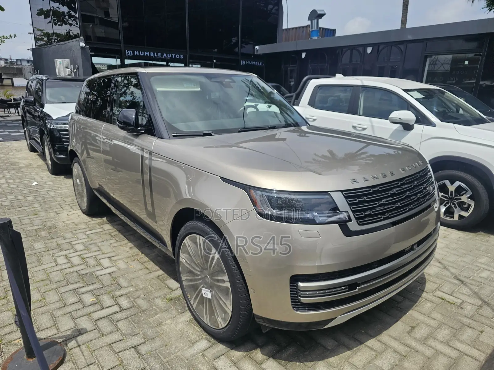 Land Rover Range Rover 2023 Gold