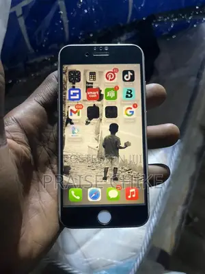 Apple iPhone 8 64 GB White