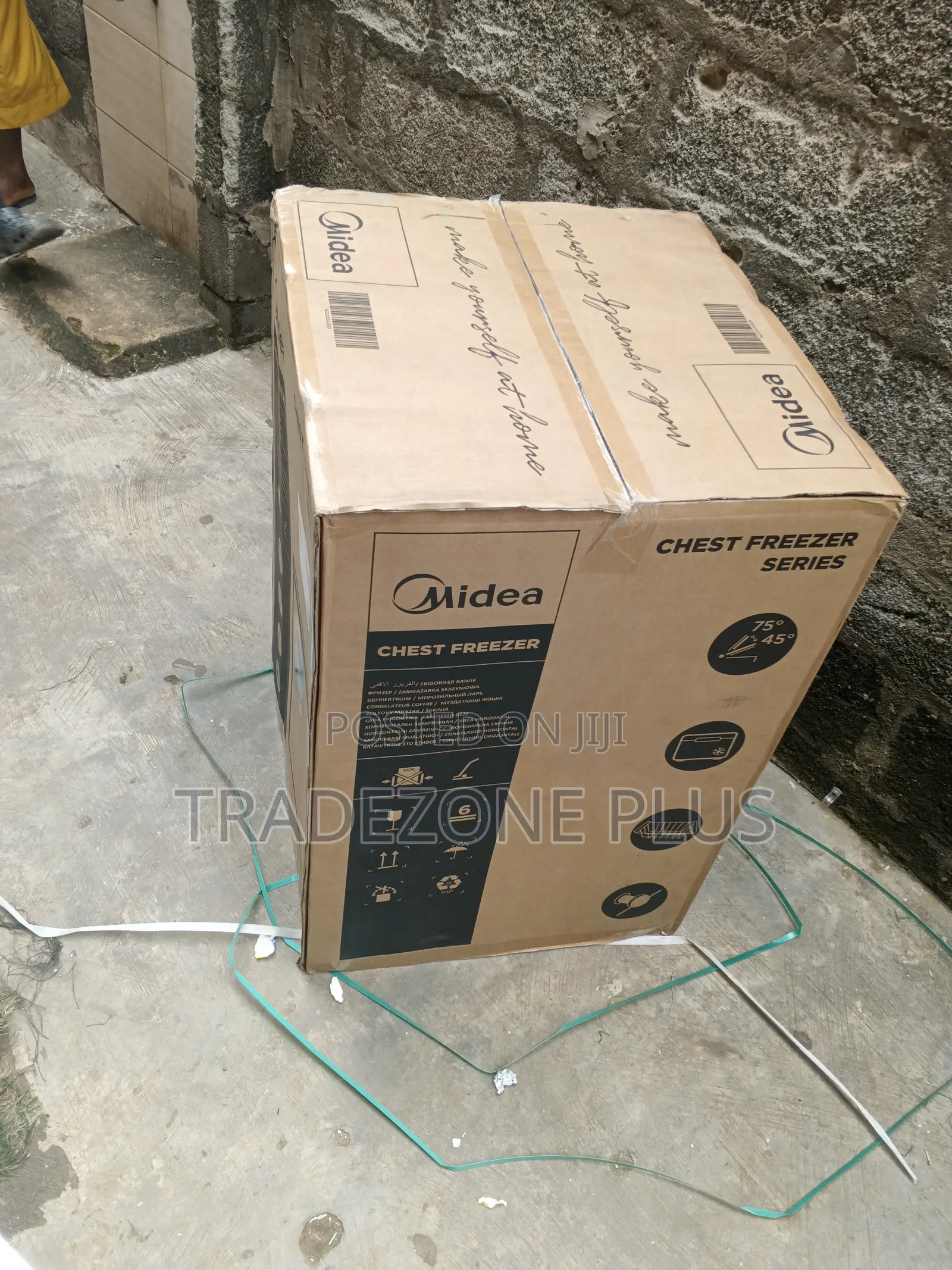 Midea 142L Chest Freezer With LED Light